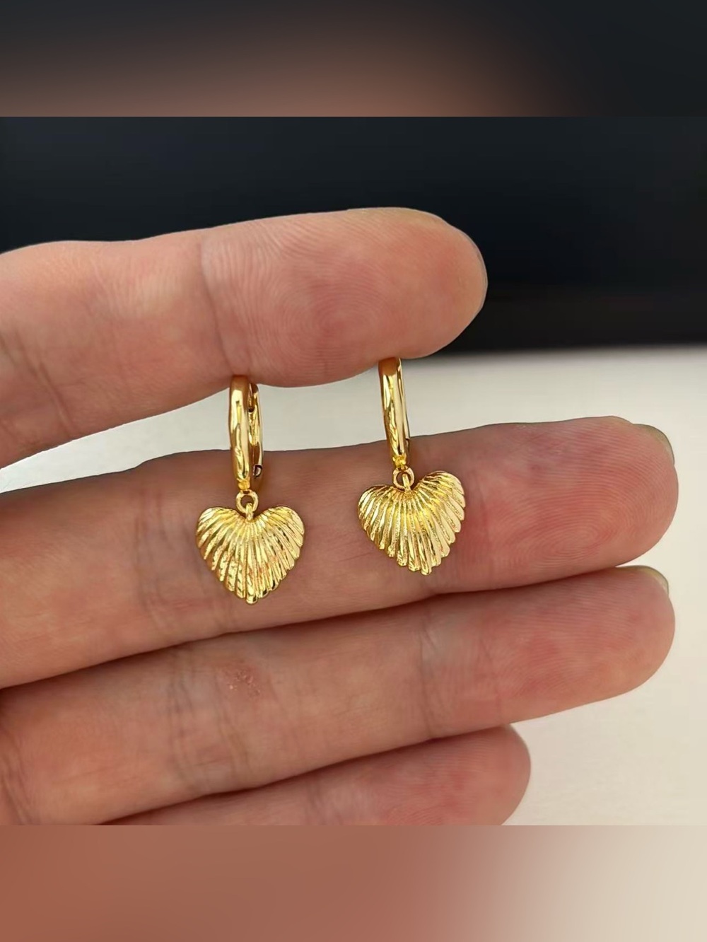Love Heart Dangle Drop Earrings for Women Seashell Texture Design